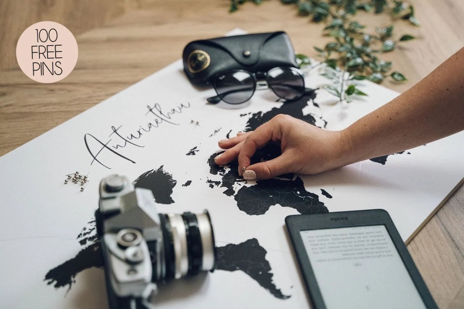 Personalised World Travel Push Pin Map - ANY COLOUR - 100 FREE pins